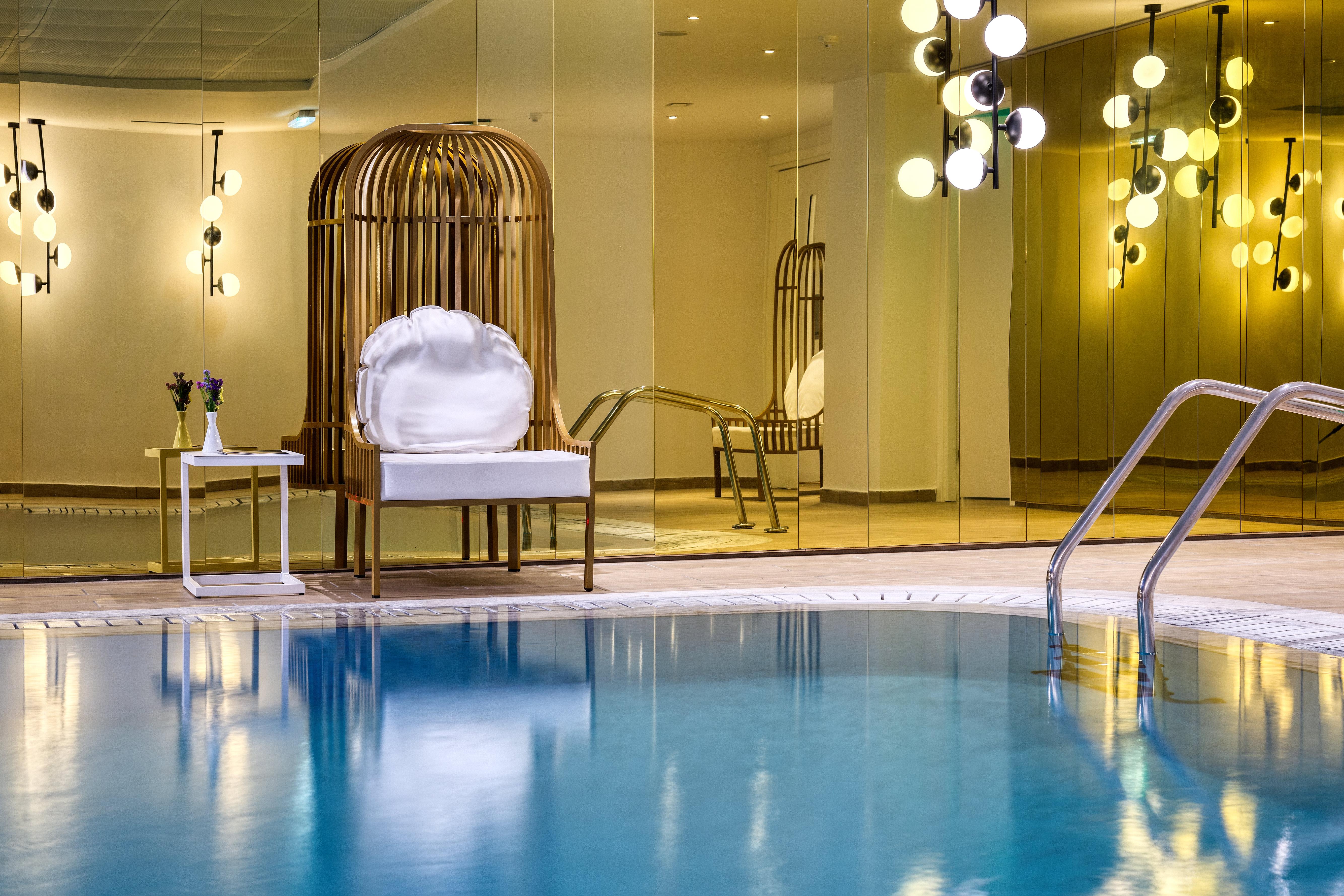 Ivi Mare - Designed For Adults By Louis Hotels Geroskipou Exteriör bild The pool at the Mandarin Oriental, Munich