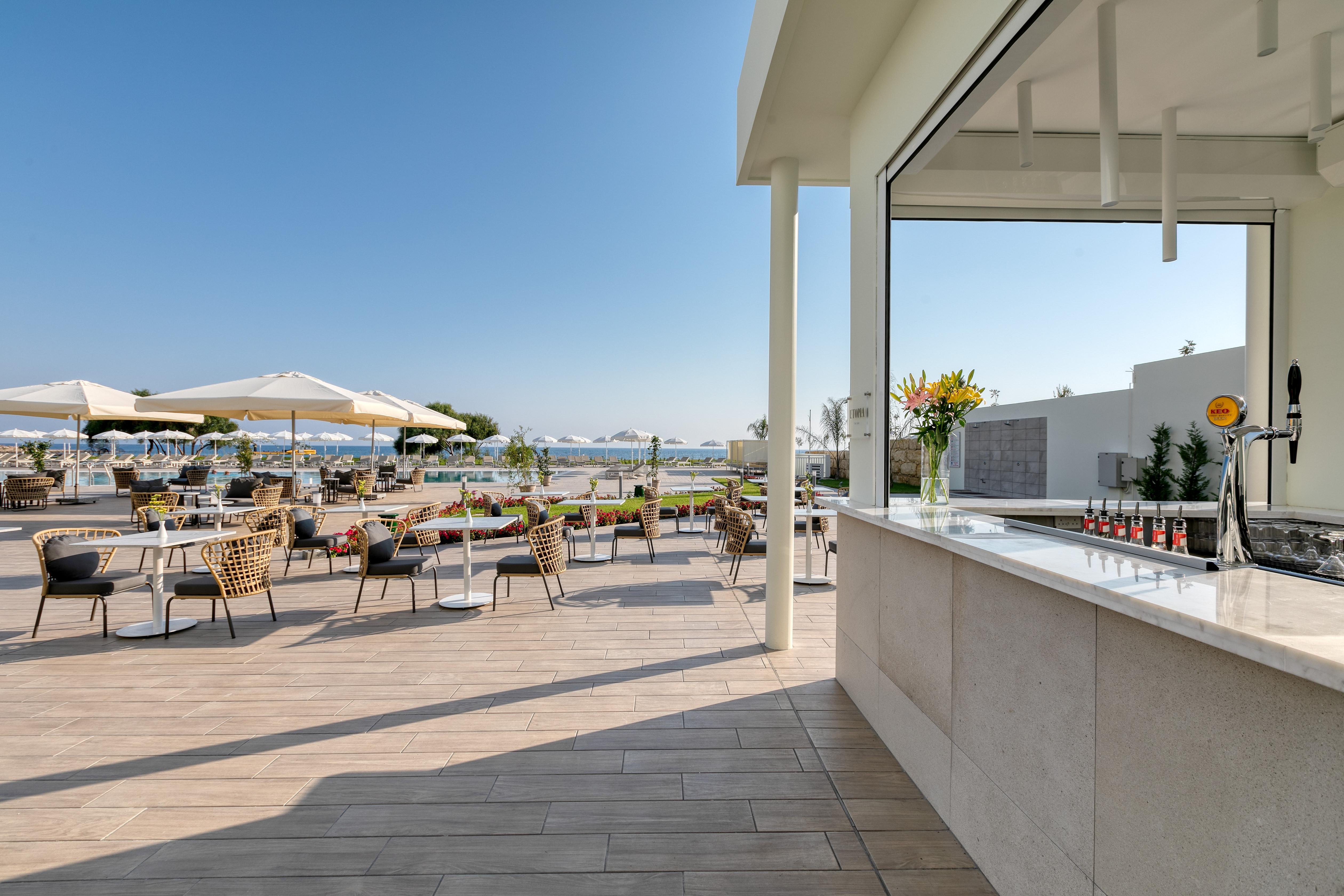 Ivi Mare - Designed For Adults By Louis Hotels Geroskipou Exteriör bild The rooftop bar