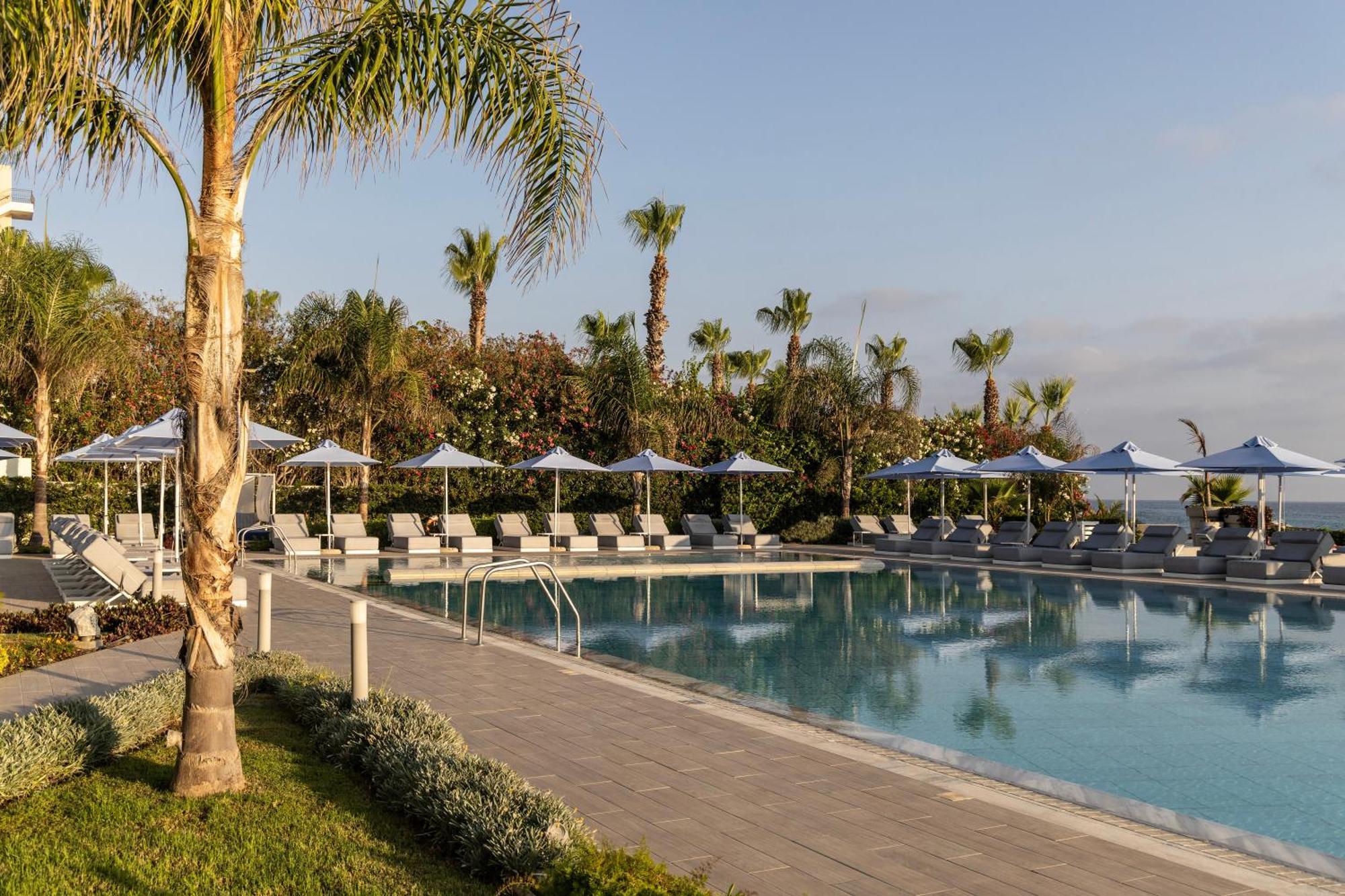 Ivi Mare - Designed For Adults By Louis Hotels Geroskipou Exteriör bild The pool at the hotel
