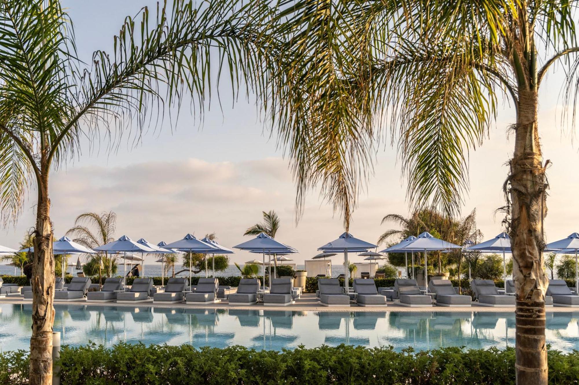 Ivi Mare - Designed For Adults By Louis Hotels Geroskipou Exteriör bild The pool at the Four Seasons Hotel