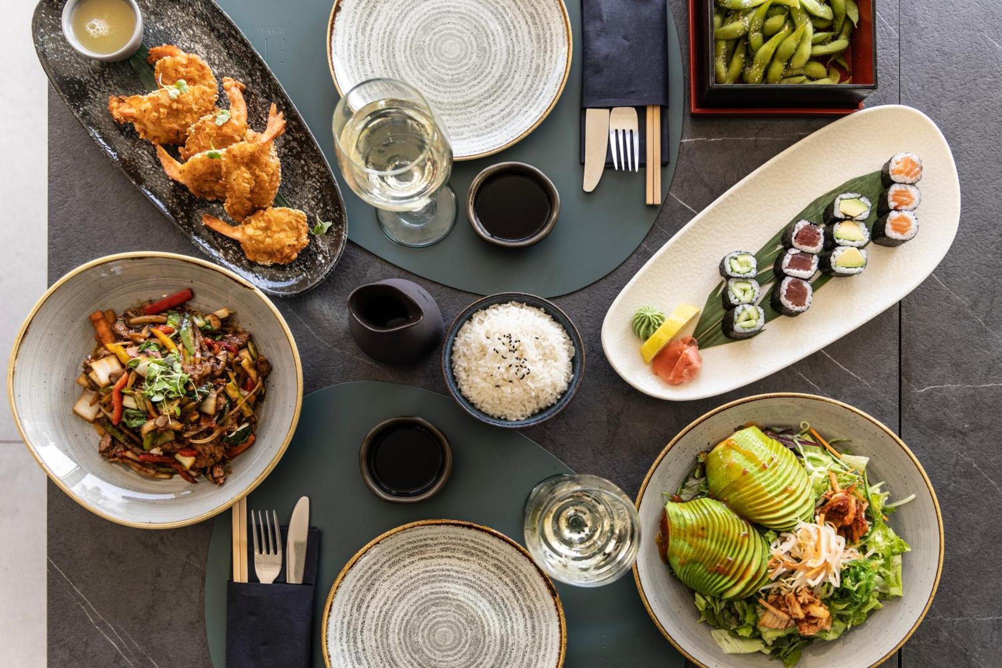 Ivi Mare - Designed For Adults By Louis Hotels Geroskipou Exteriör bild A selection of dishes at the restaurant