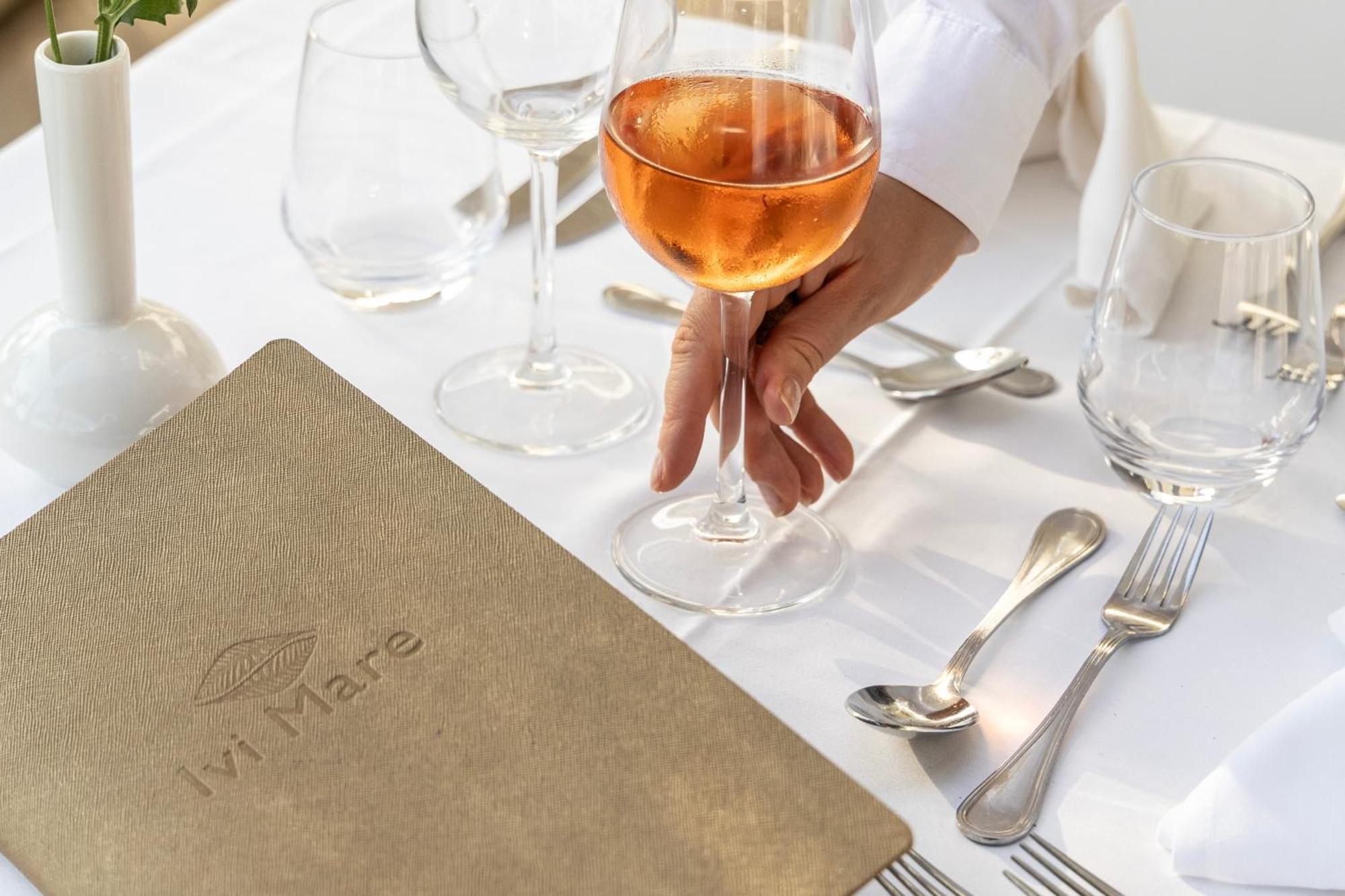 Ivi Mare - Designed For Adults By Louis Hotels Geroskipou Exteriör bild A wine menu