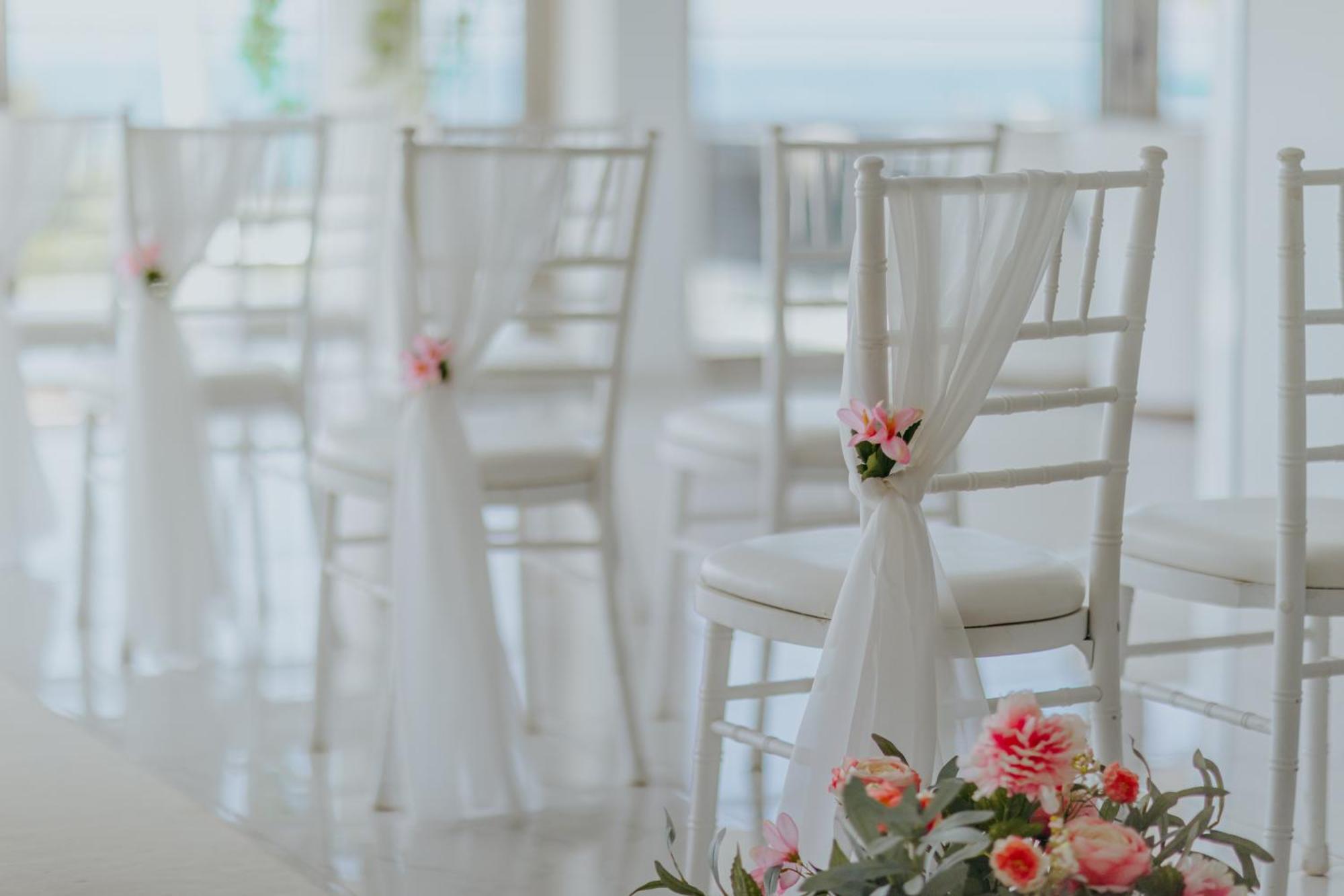 Ivi Mare - Designed For Adults By Louis Hotels Geroskipou Exteriör bild Chiavari chairs with sashes